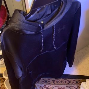 Under armour sweatshirt black